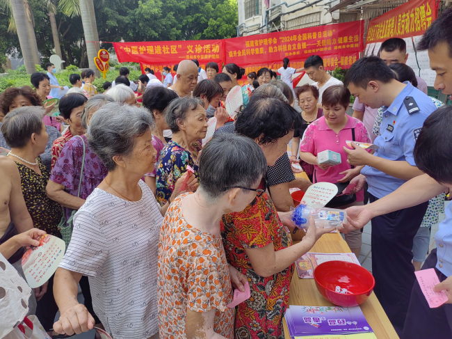通北街道漳華社區(qū)開展“黨群攜手迎中秋 聯(lián)心共建慶國慶”我們的節(jié)日——中秋國慶雙節(jié)主題活動